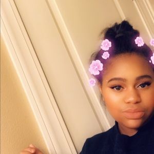 Meet your Posher, Kaila